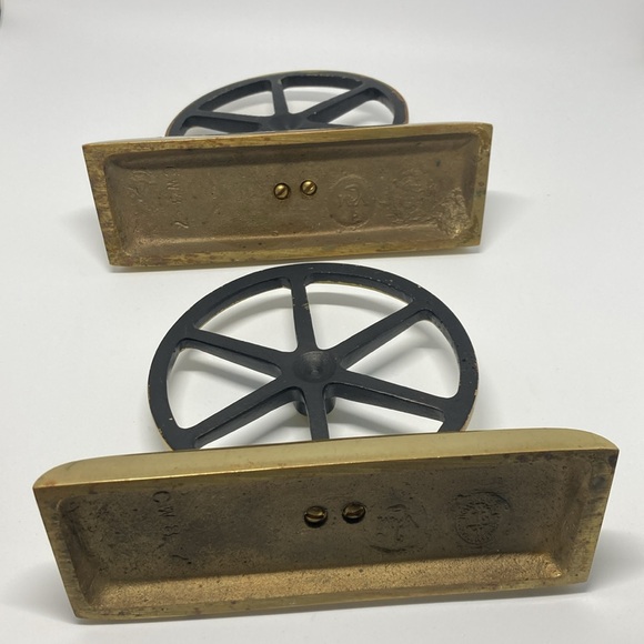 1960 Virginia Metal Works Polished Brass Wagon Wheel Bookends - Picture 6 of 13